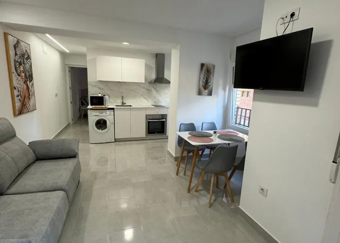 Apartamento Africa En Centro Moderno Con Balcon