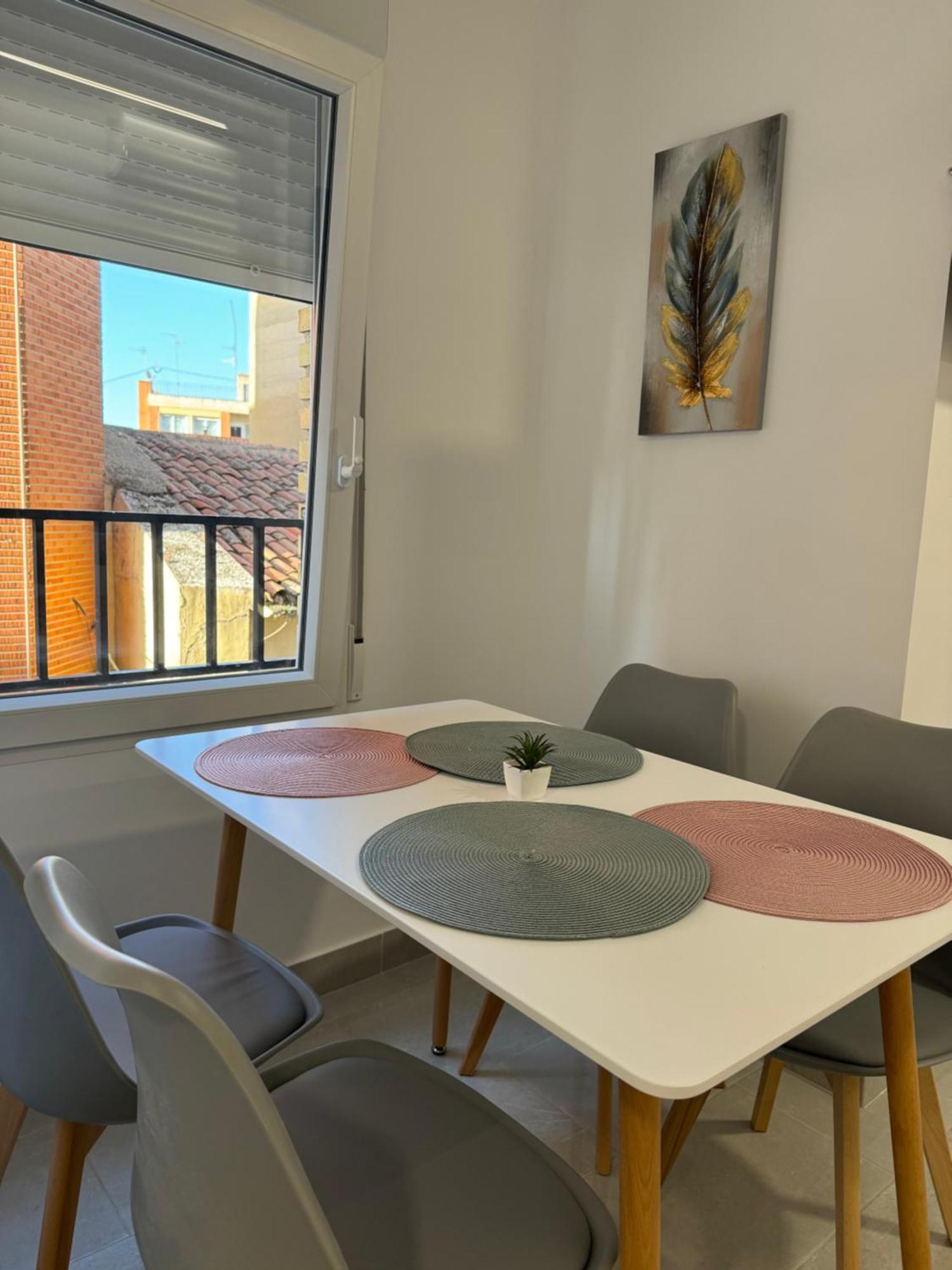 Africa En Centro Moderno Con Balcon Appartement Almansa