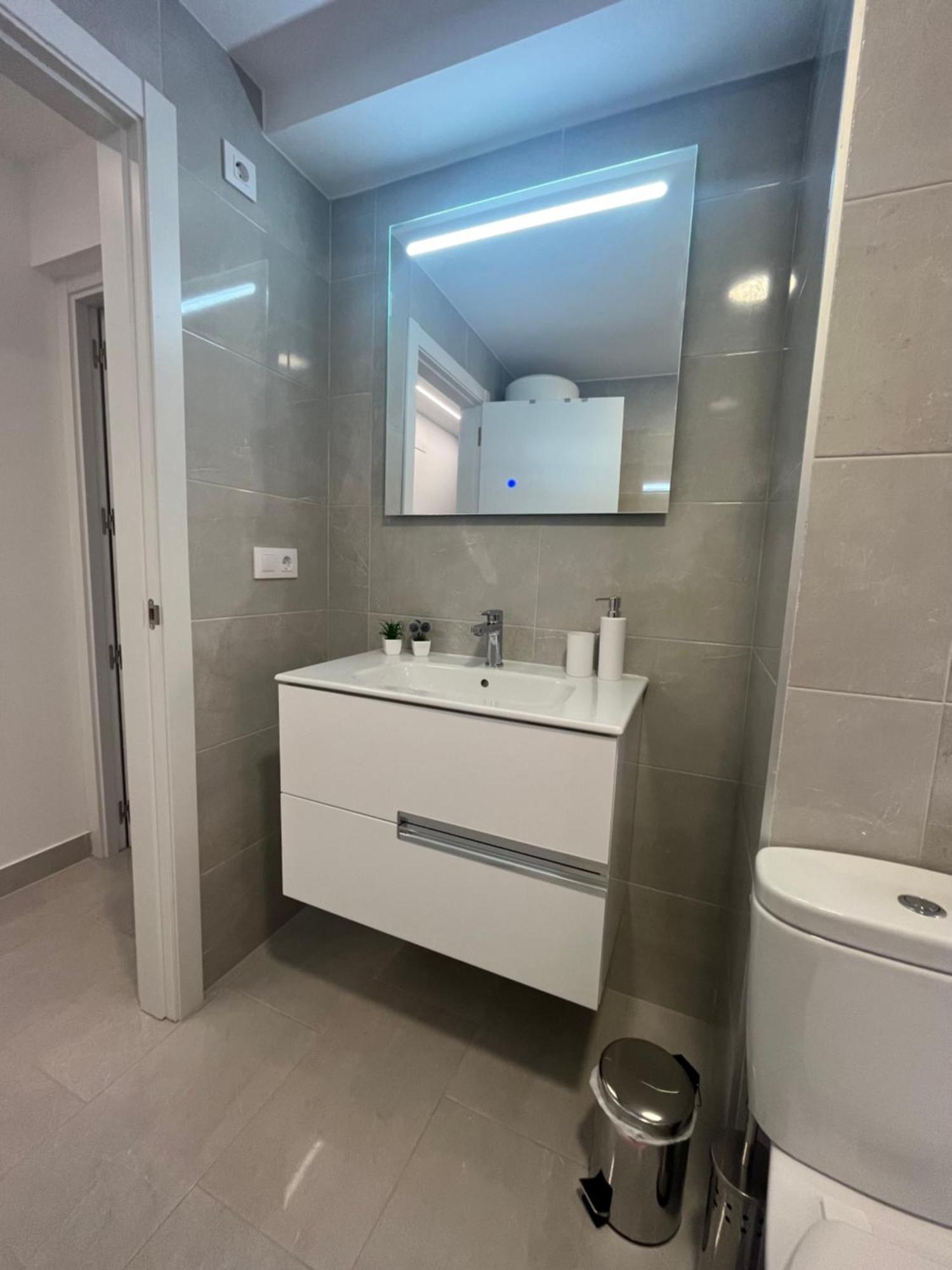 Appartement Africa En Centro Moderno Con Balcon
