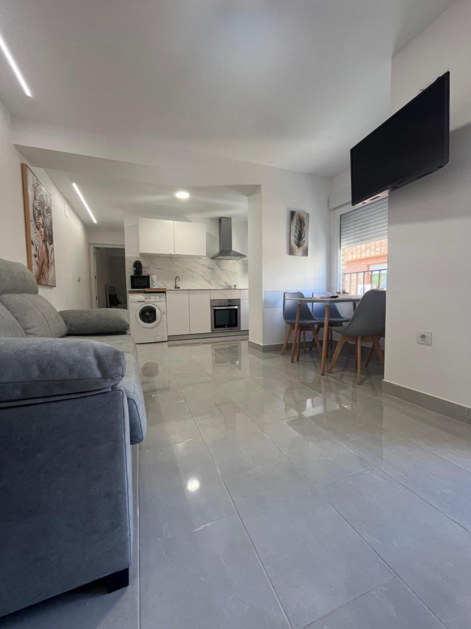 Africa En Centro Moderno Con Balcon Appartement